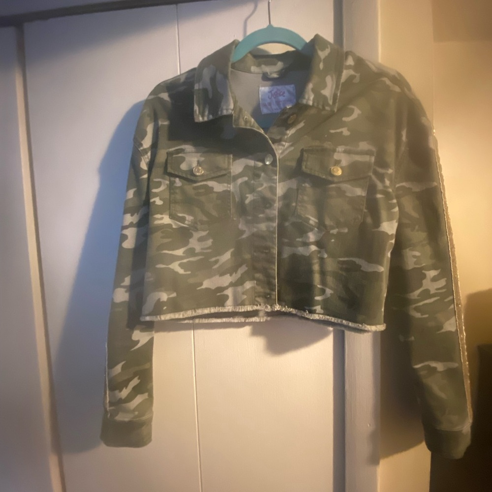 Pre owned Justice Brand camouflage sequins sleeves jacket size l8/20